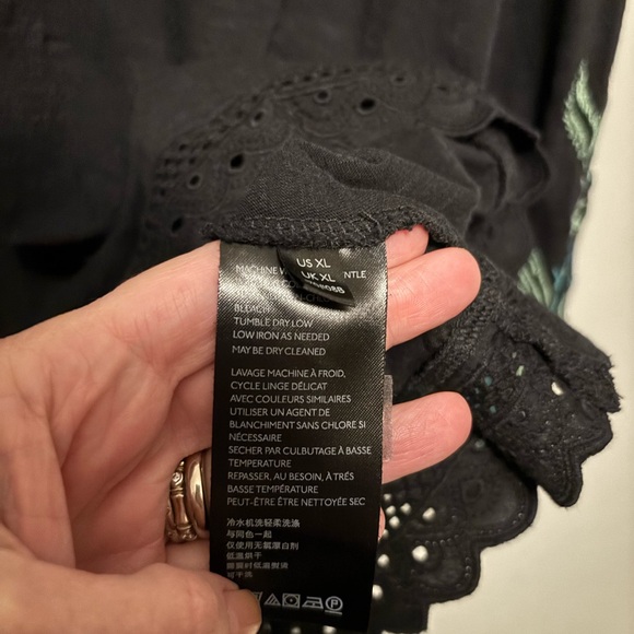 Anthropologie embroidered top - Picture 8 of 9